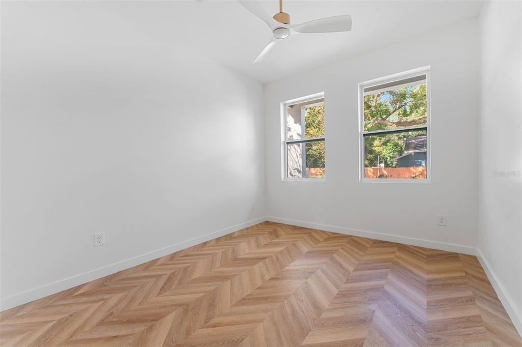 102 W Adalee Street - Photo 24