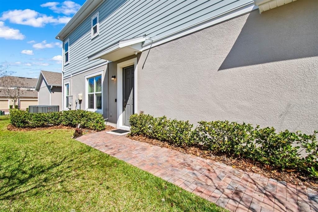 6262 Goldcoast Avenue - Photo 2