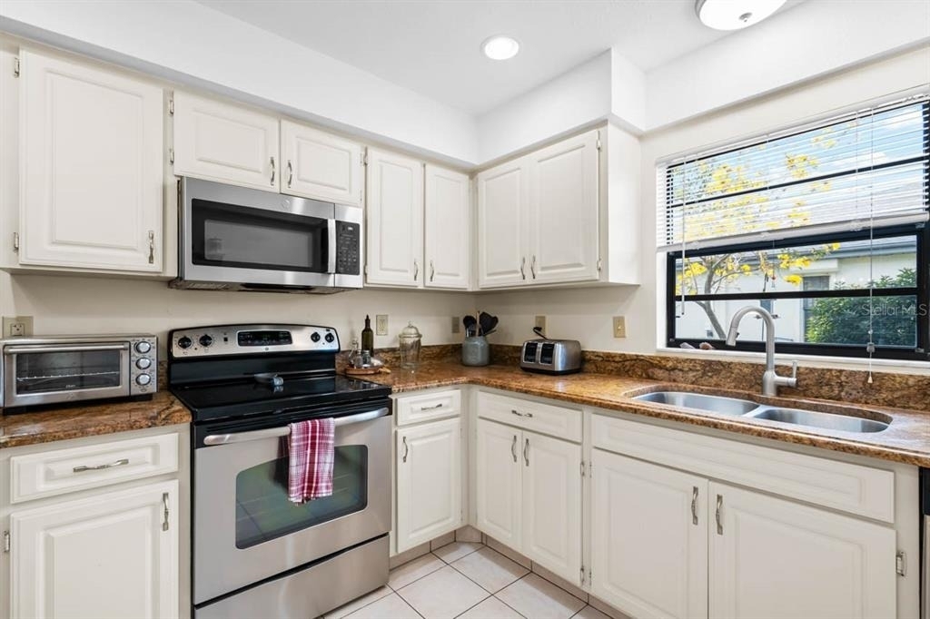 1415 Langley Drive - Photo 15