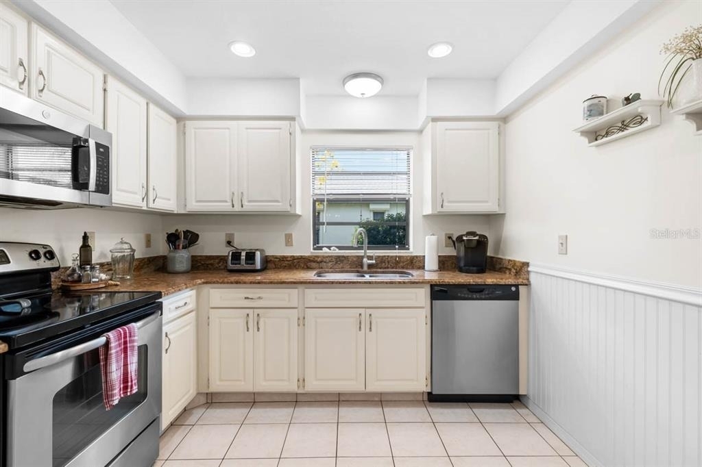 1415 Langley Drive - Photo 14