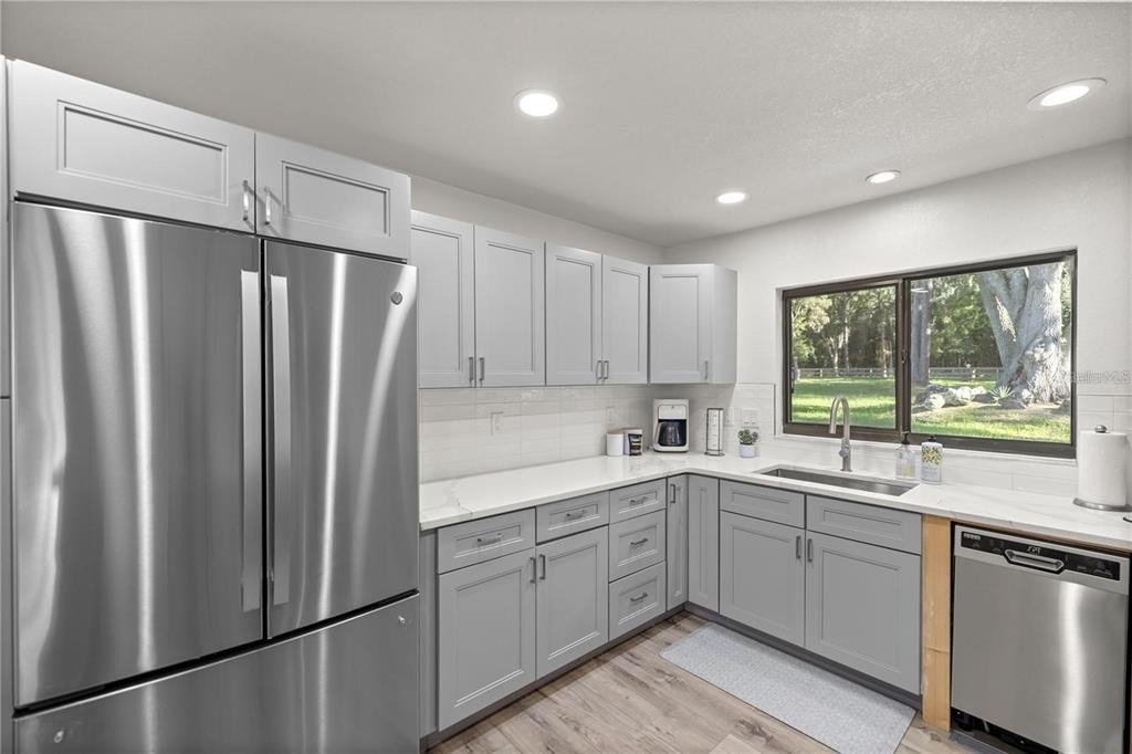 10380 Nw 21st Street - Photo 26
