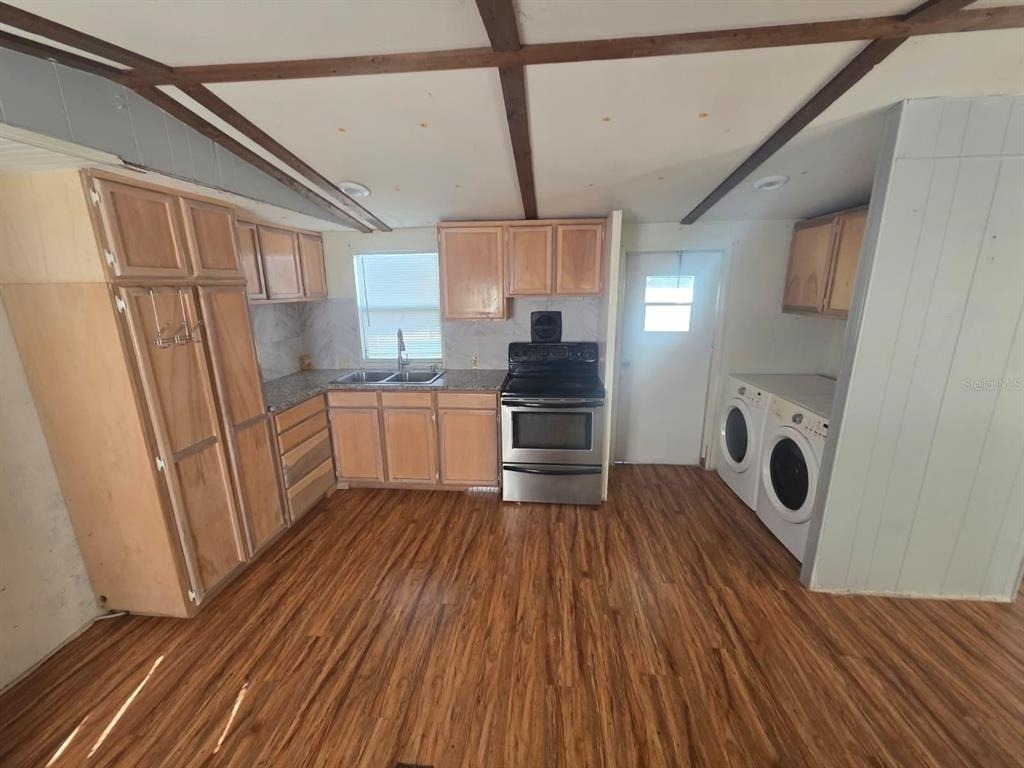 2211 Ronald Reagan Parkway - Photo 2
