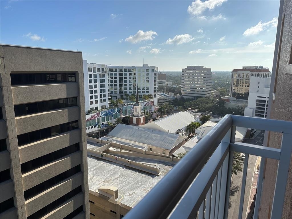 1350 Main Street - Photo 26