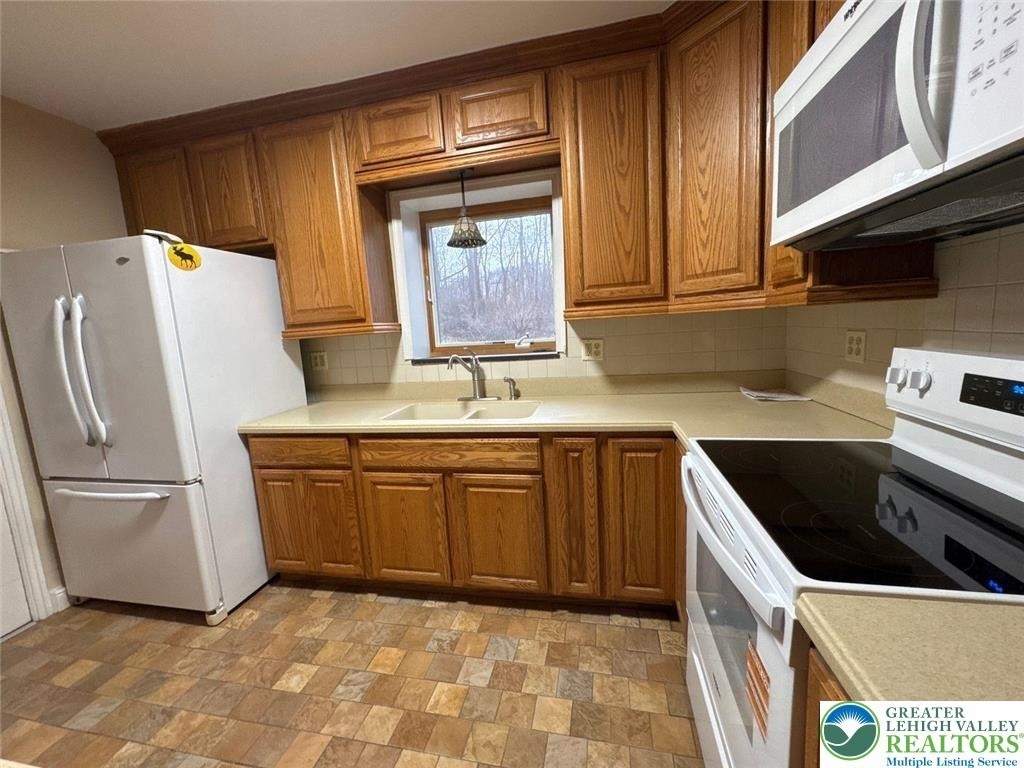 3686 Lower Saucon Road - Photo 10
