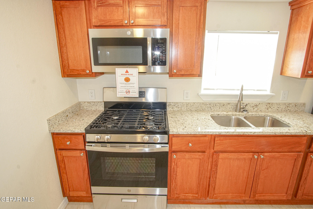 7320 Dale Road - Photo 3