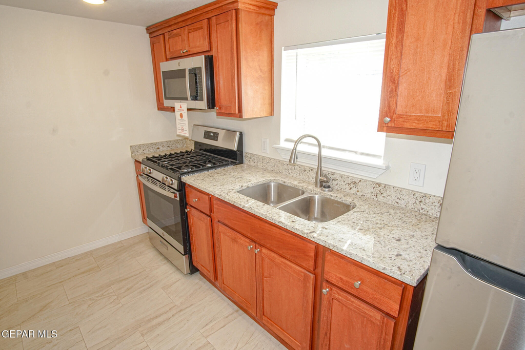 7320 Dale Road - Photo 5