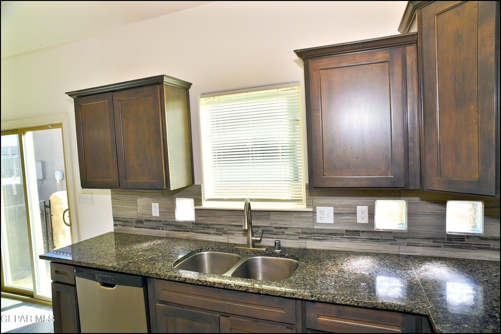 781 Croxdale Street - Photo 20