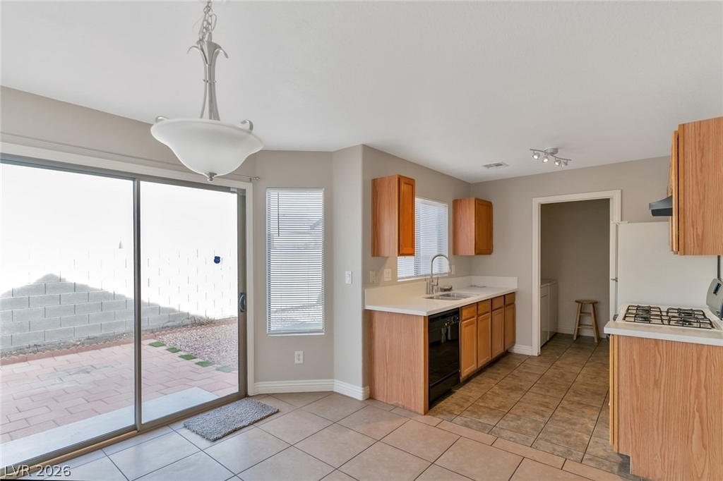 9652 Brooks Lake Avenue - Photo 5