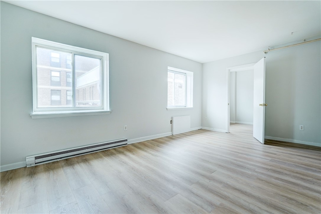 400 Main Street - Photo 8