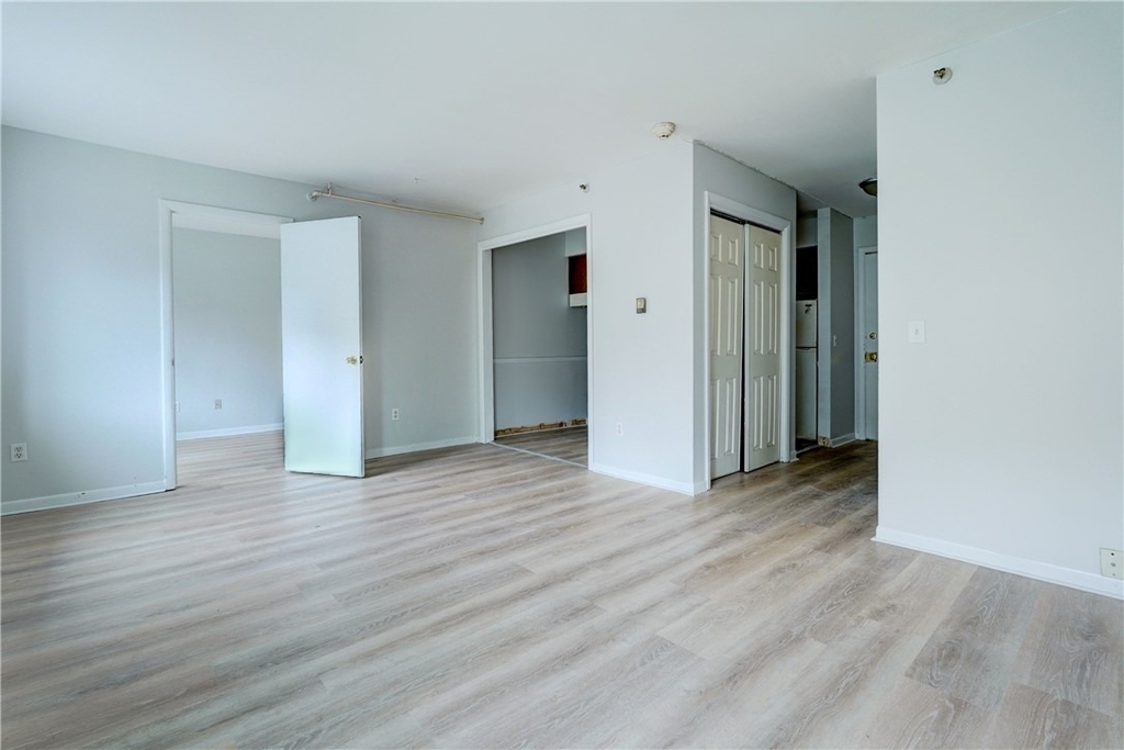 400 Main Street - Photo 5