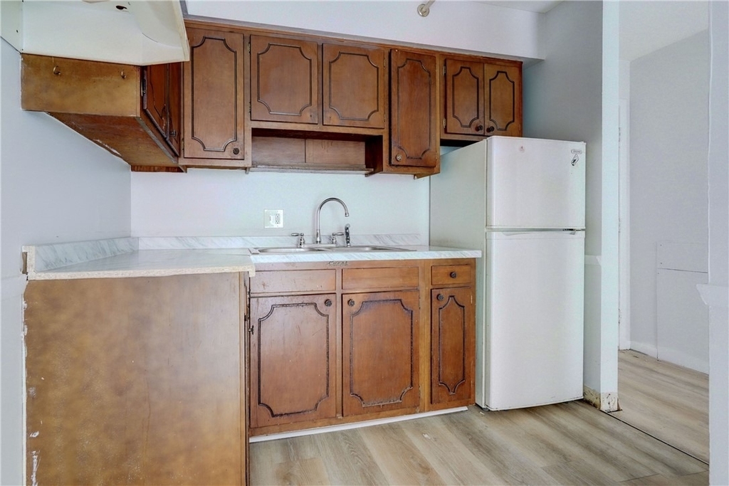400 Main Street - Photo 3