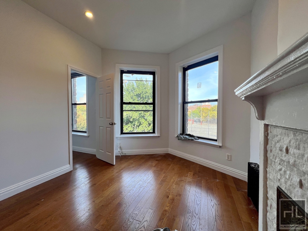 14 Saint Andrews Place - Photo 8