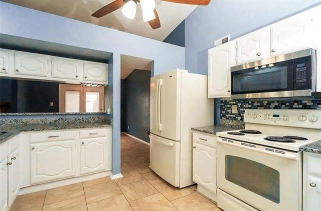 3207 Forest Creek Drive - Photo 2
