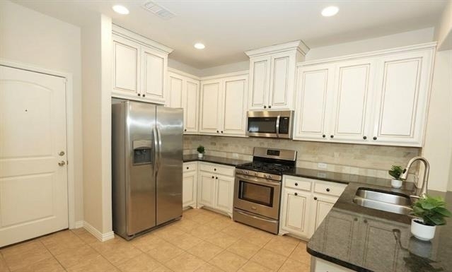 3911 Cascade Sky Drive - Photo 3