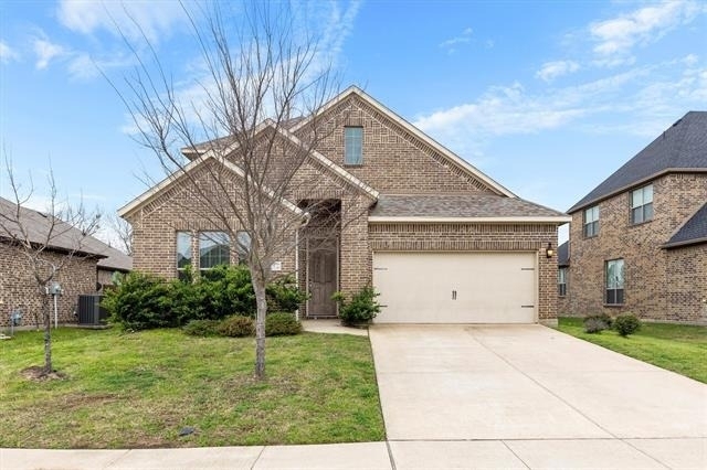576 Spruce Trail - Photo 0
