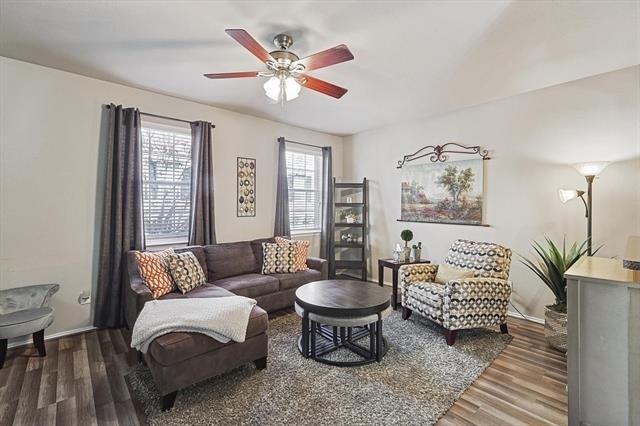 4064 Kyndra Circle - Photo 2