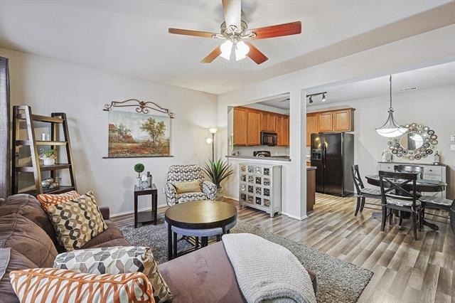 4064 Kyndra Circle - Photo 1