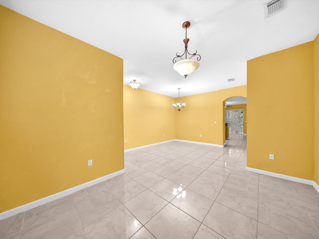 21223 Nw 14th Place - Photo 4