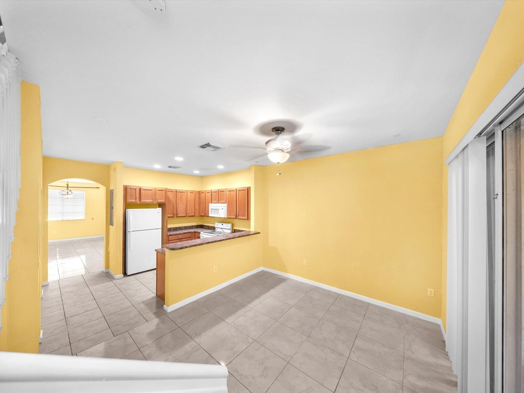 21223 Nw 14th Place - Photo 11