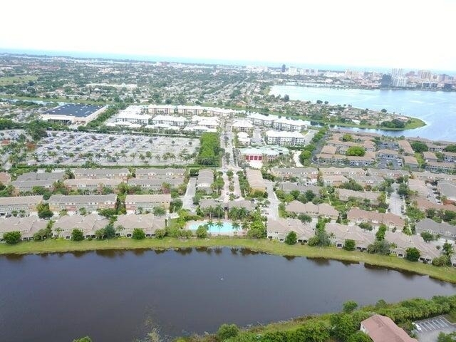 833 Millbrae Court - Photo 13