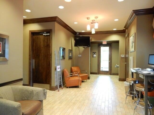 833 Millbrae Court - Photo 19