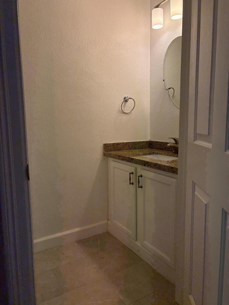833 Millbrae Court - Photo 6