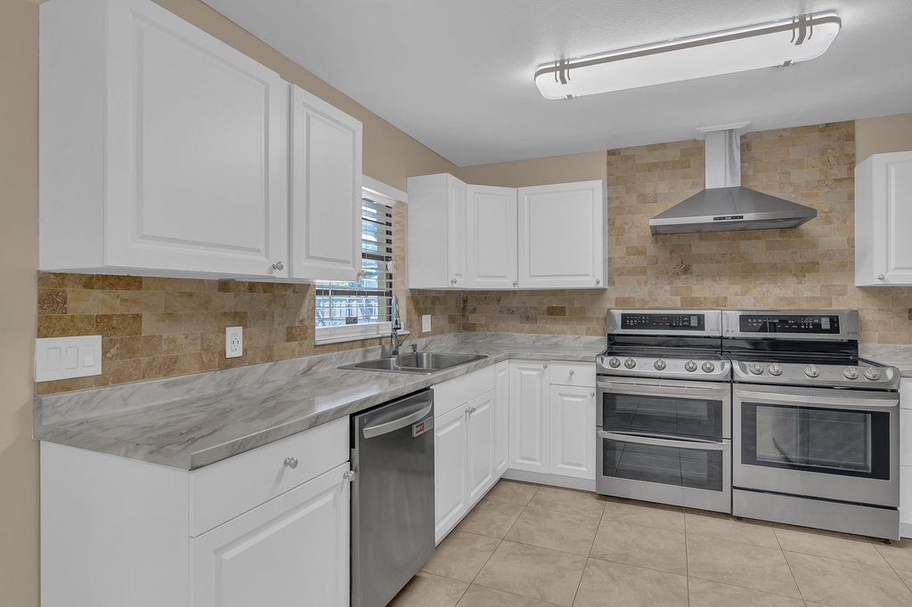 6113 Yucca Drive - Photo 2