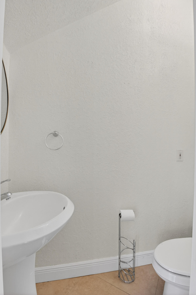 2515 Venetian Court - Photo 13