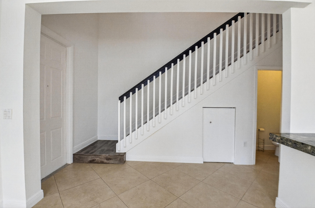 2515 Venetian Court - Photo 12