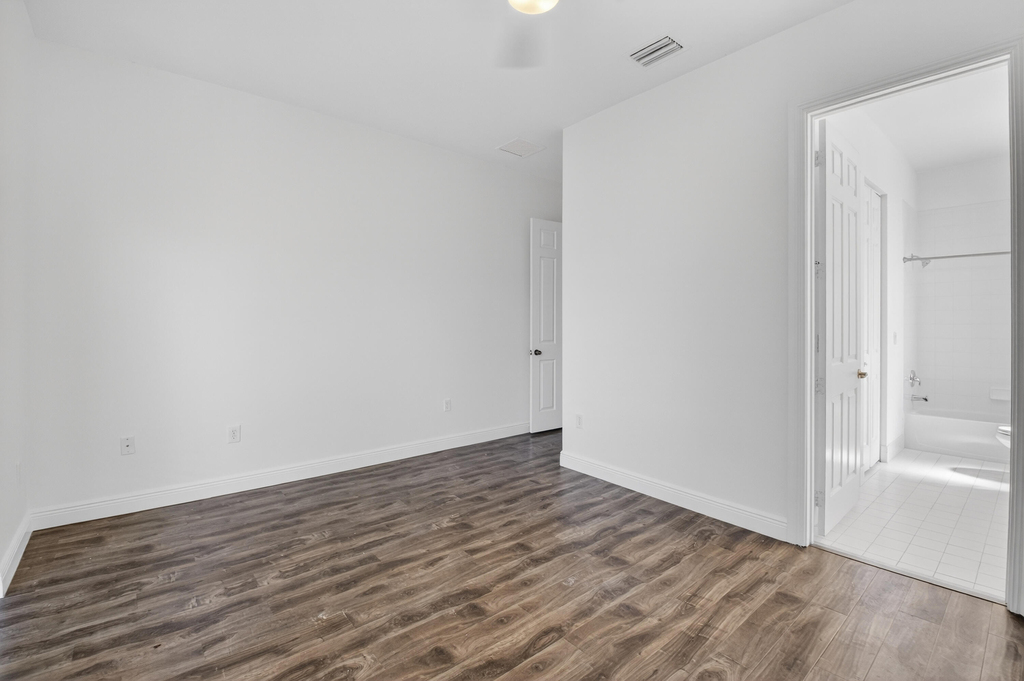 2515 Venetian Court - Photo 21