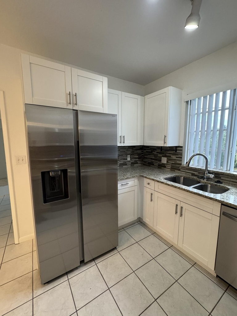 2010 Taylor Street - Photo 1