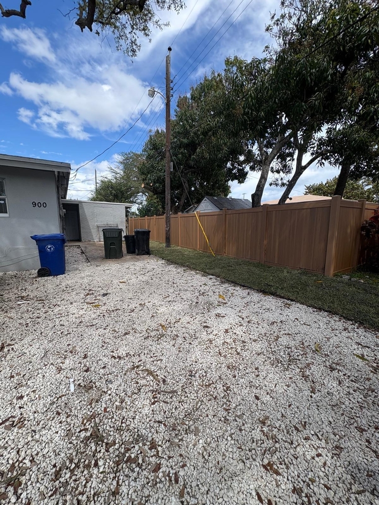 900 Nw 17th Avenue - Photo 18