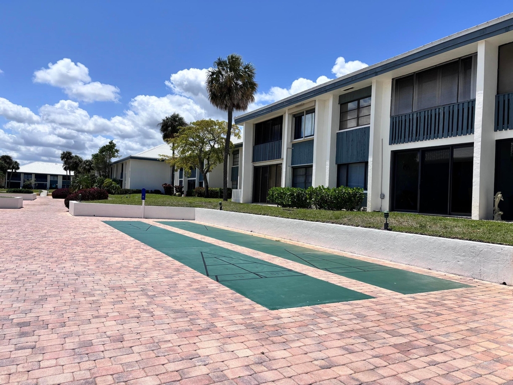 175 Se Saint Lucie Boulevard - Photo 19