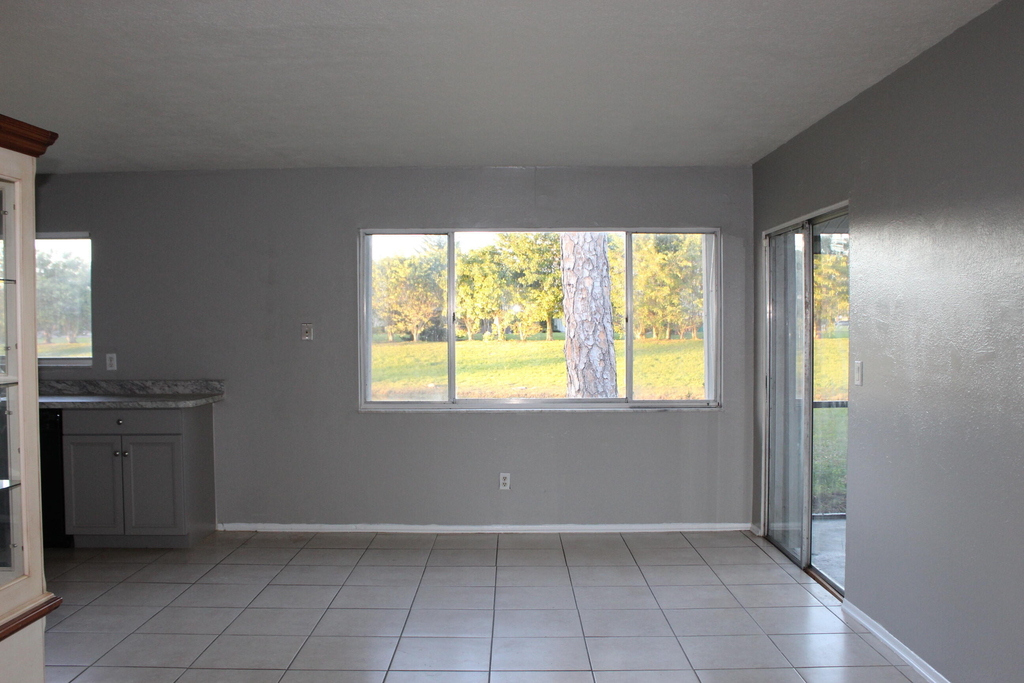 1618 Se Elkhart Terrace - Photo 3