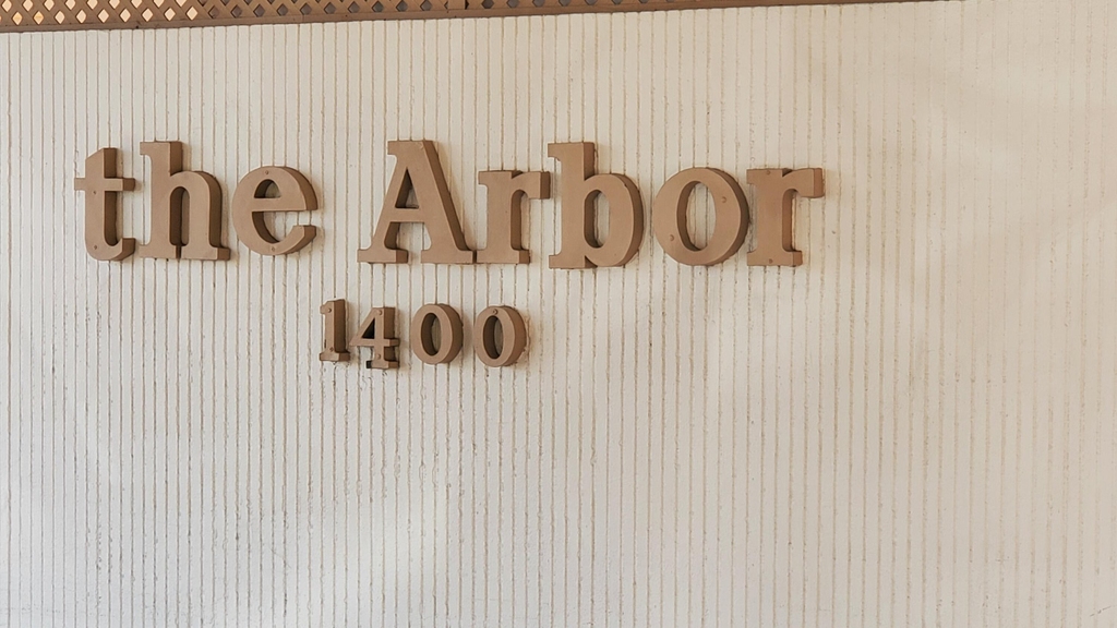 1400 Saint Charles Place - Photo 4