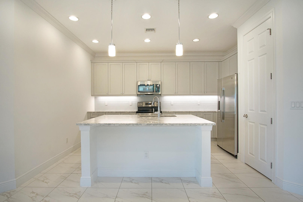 24060 Sw Firenze Way - Photo 6