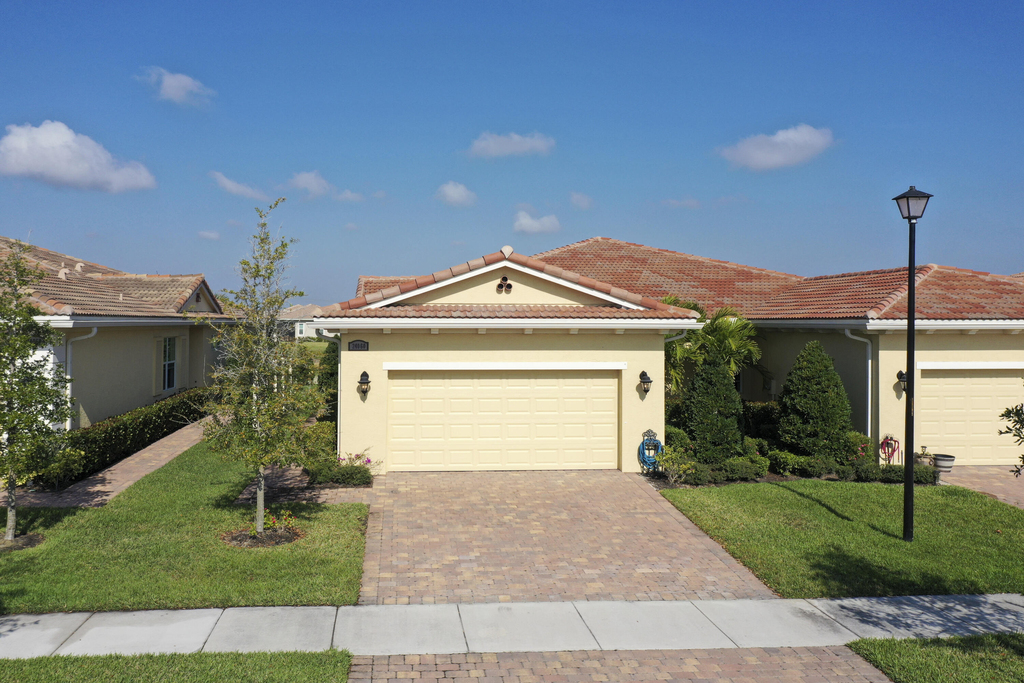 24060 Sw Firenze Way - Photo 0