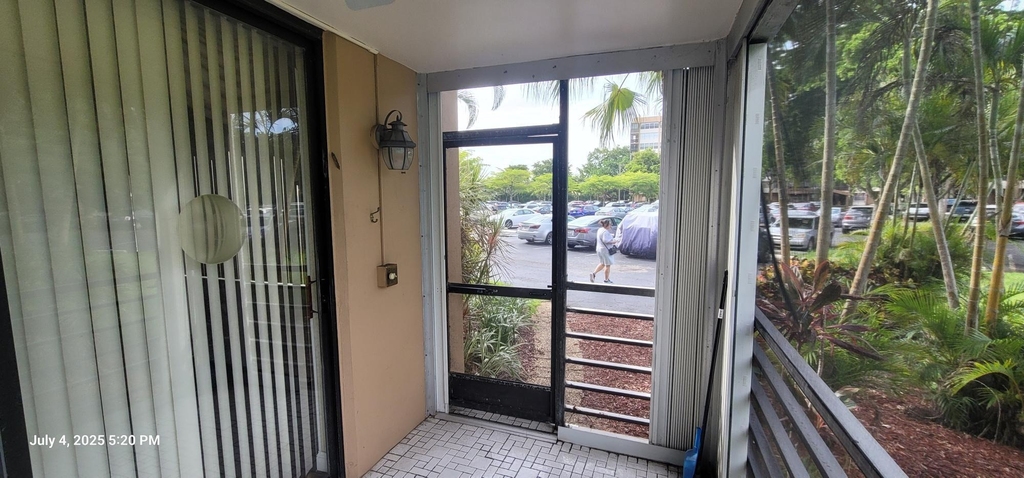 1300 Saint Charles Place - Photo 3