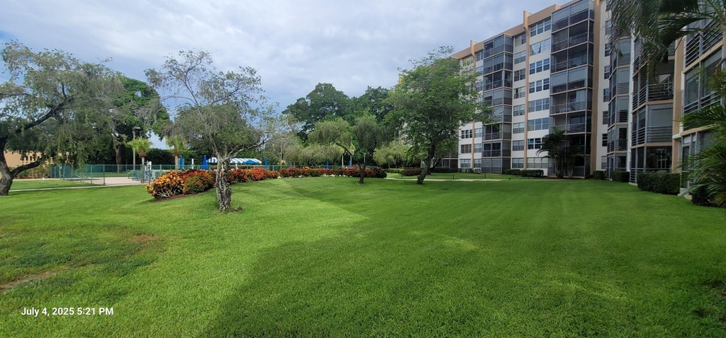 1300 Saint Charles Place - Photo 17