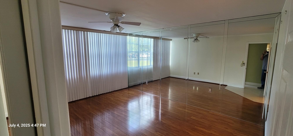 1300 Saint Charles Place - Photo 5
