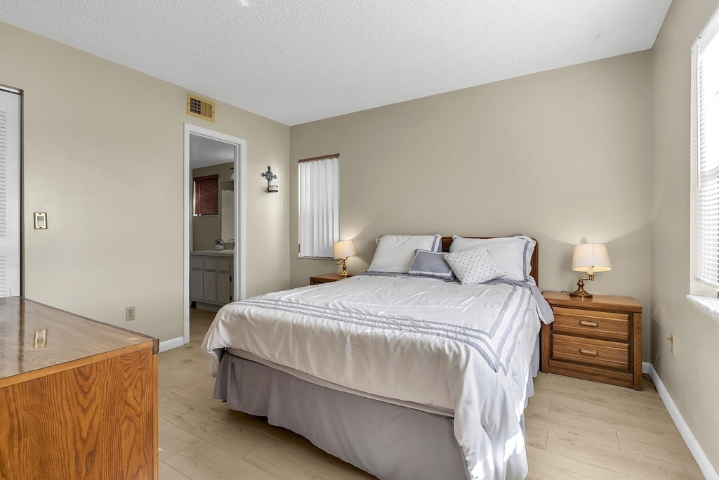 6715 W 26th Drive - Photo 13