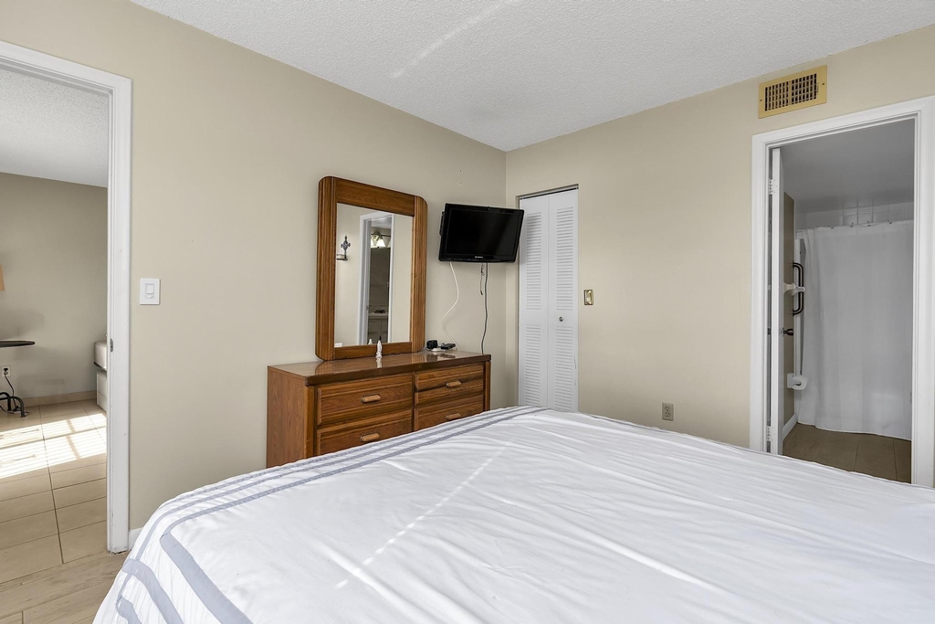 6715 W 26th Drive - Photo 15
