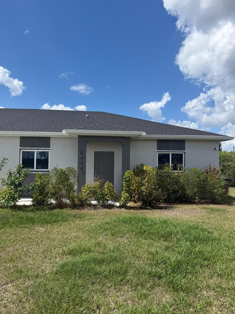 4800 15th Street Sw - Photo 1