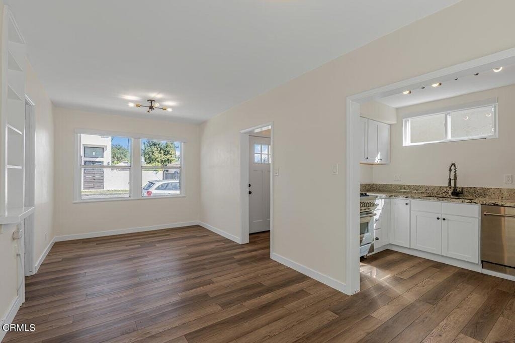 6131 Ranchito Avenue - Photo 4