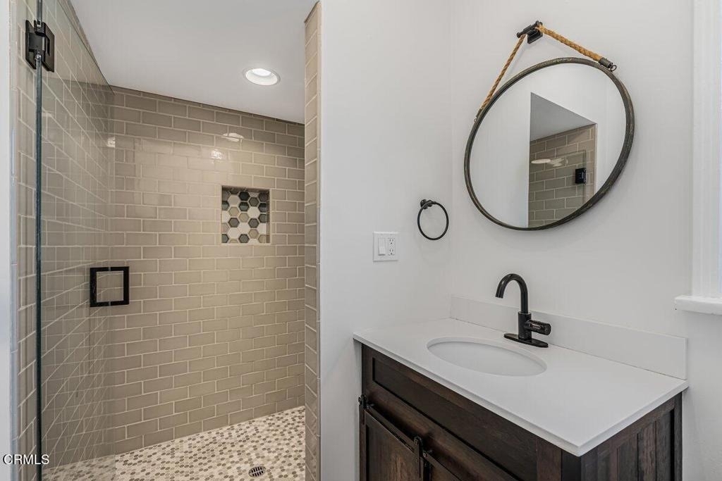 6131 Ranchito Avenue - Photo 7