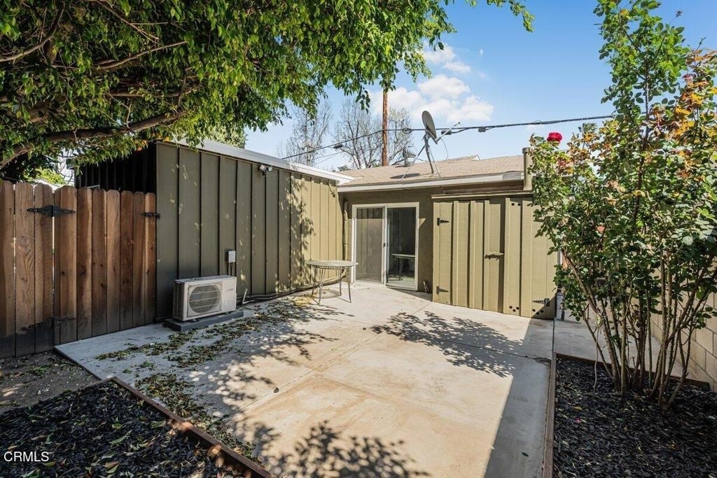 6131 Ranchito Avenue - Photo 11