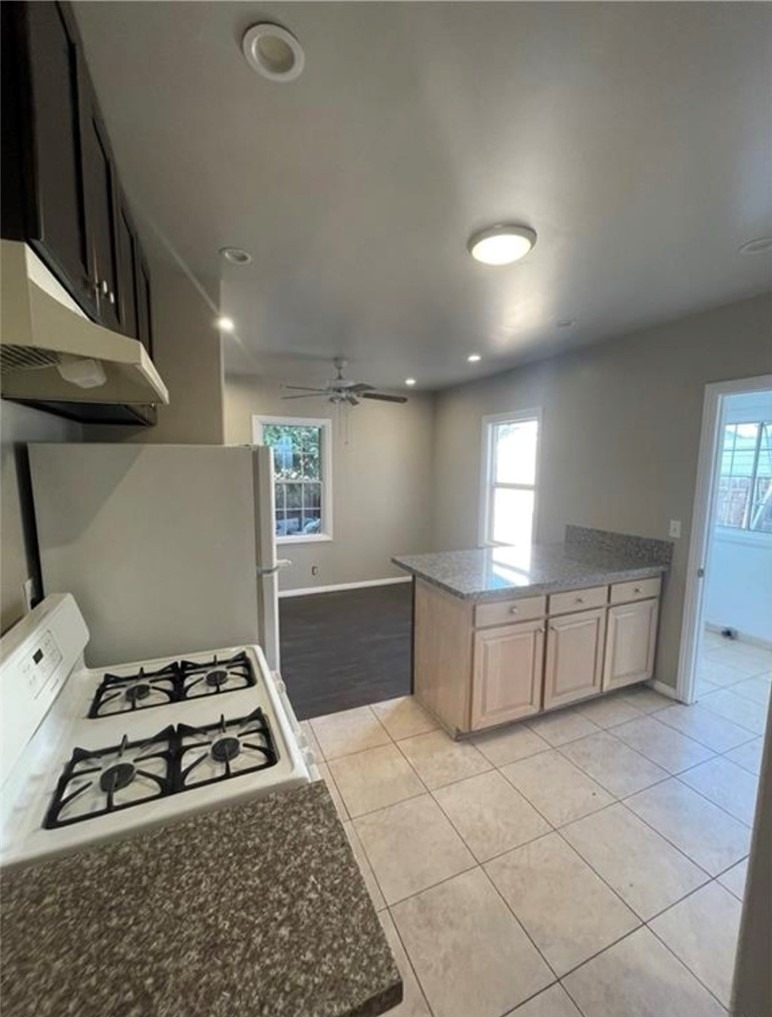 590 W 3rd Street - Photo 1
