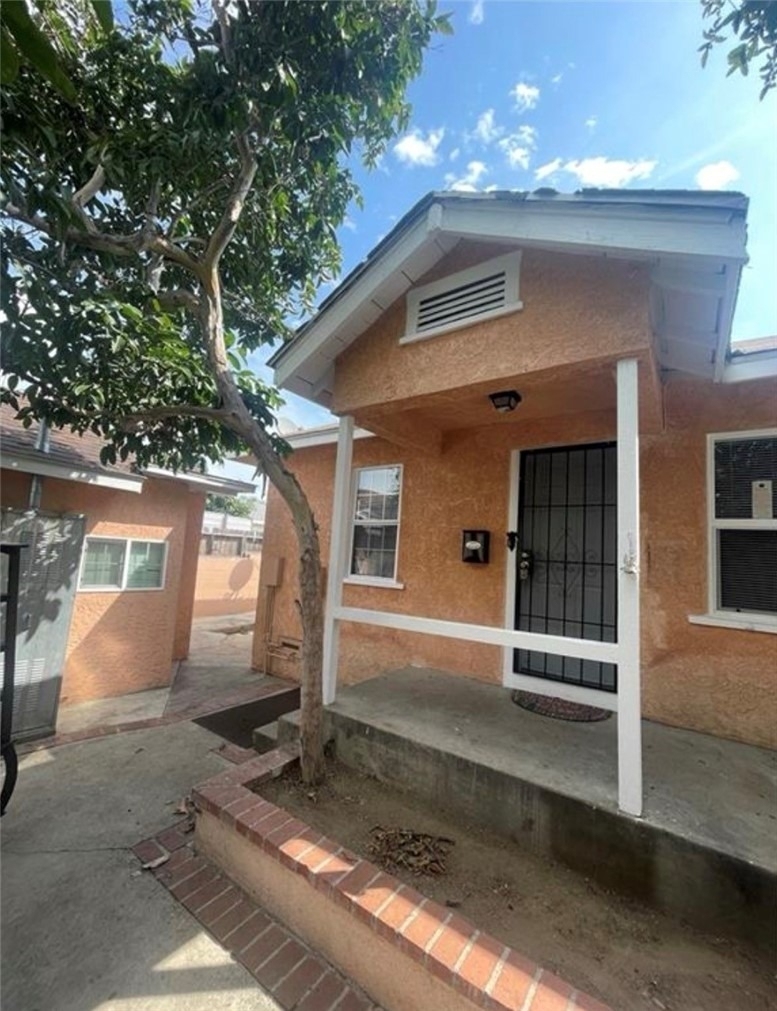 590 W 3rd Street - Photo 0