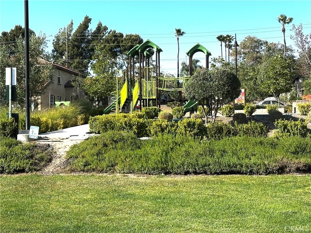 2119 Lavender - Photo 4