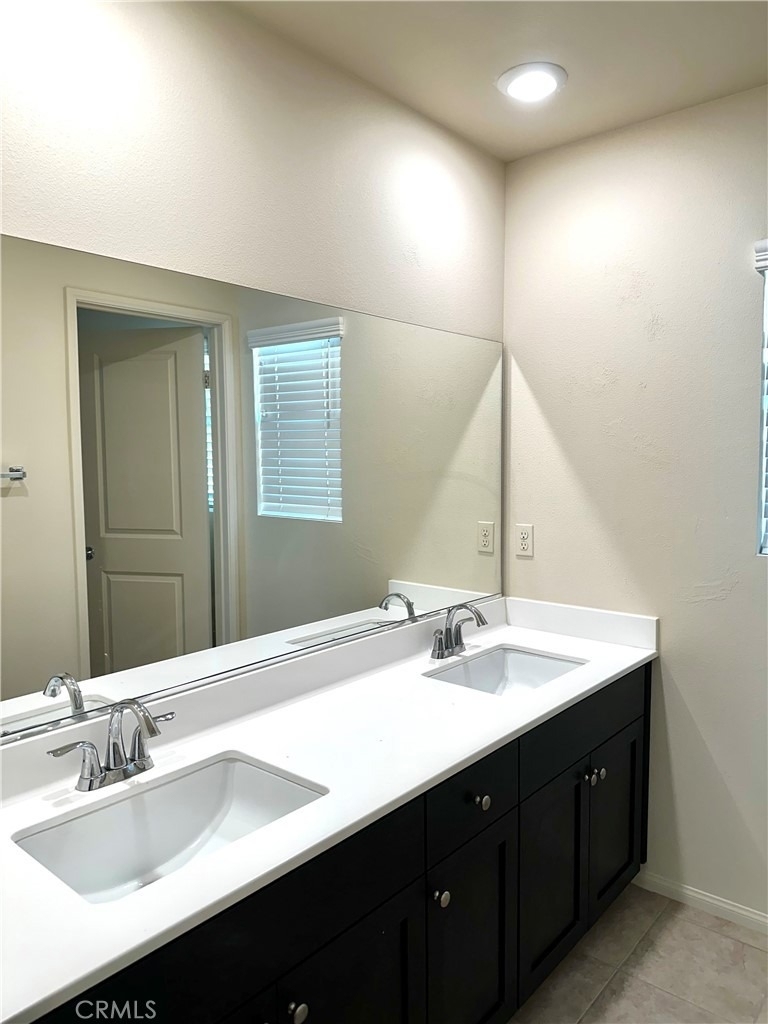 2119 Lavender - Photo 3